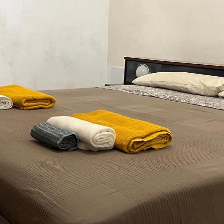 Casa Di Mirto Bed & Breakfast Chiaramonte Gulfi Bagian luar foto