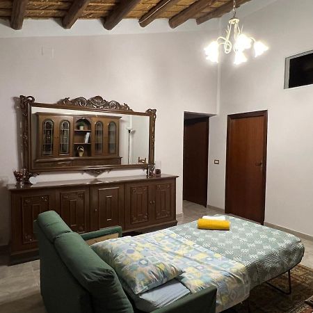 Casa Di Mirto Bed & Breakfast Chiaramonte Gulfi Bagian luar foto