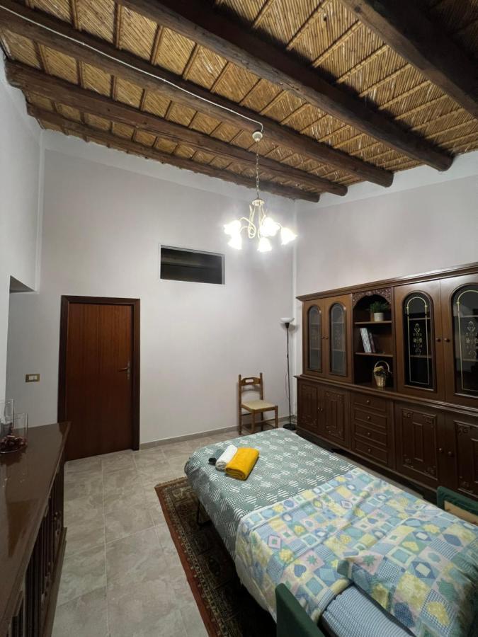 Casa Di Mirto Bed & Breakfast Chiaramonte Gulfi Bagian luar foto