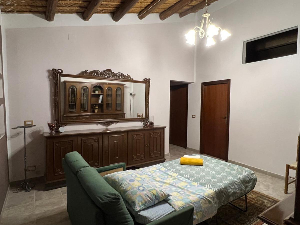 Casa Di Mirto Bed & Breakfast Chiaramonte Gulfi Bagian luar foto