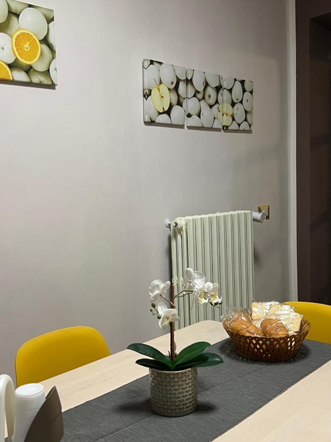 Casa Di Mirto Bed & Breakfast Chiaramonte Gulfi Bagian luar foto